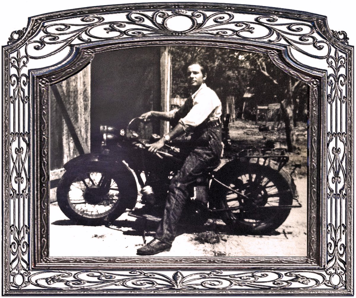 scratch_builder's tweet image. Pop in 1933, on a H-D Model D, 45&quot; flathead.