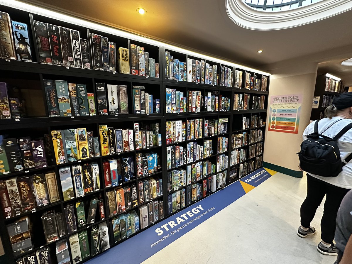 richie_rich77's tweet image. Very fun afternoon at #Draughts board game cafe. Giggles and Ghostbusters Monopoly 👌🏼😆