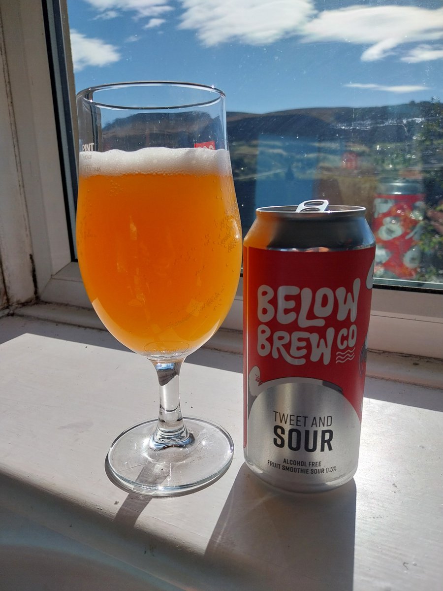 A few of the #alcoholfree choices this week. @ElectricBearUK @belowbrewco <a href="/burtonrdbrewing/">Burton Rd Brewing Co</a> <a href="/LiquidDeath/">Liquid Death</a>. All very good. Obviously Liquid Death doesn't come near Ice Valley but OK. #NAbeer #AFbeer #Zeroalcohol #nonalcoholic #CraftBeer