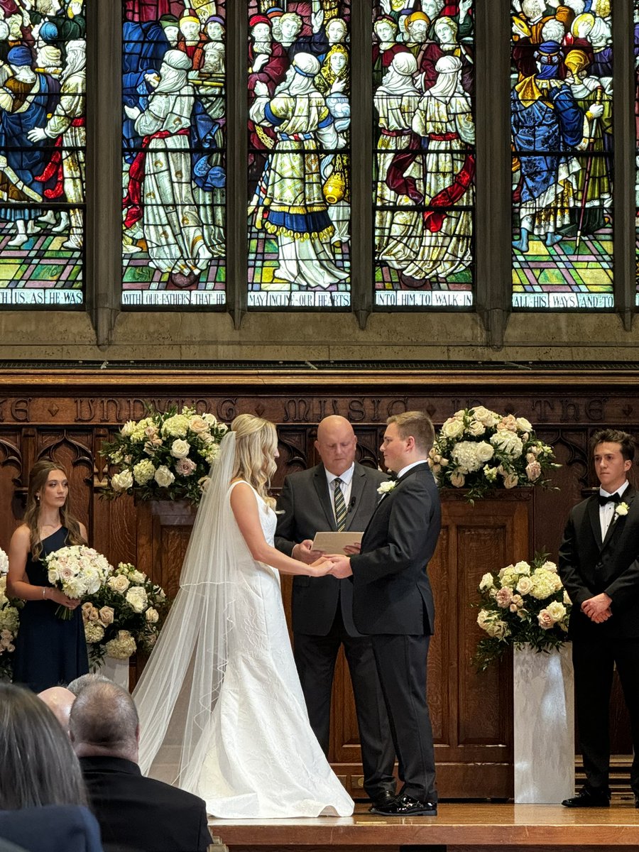 travisfitzwater's tweet image. Congrats to Mr. And Mrs. @benjamin_ridder! Thankful for your lives.