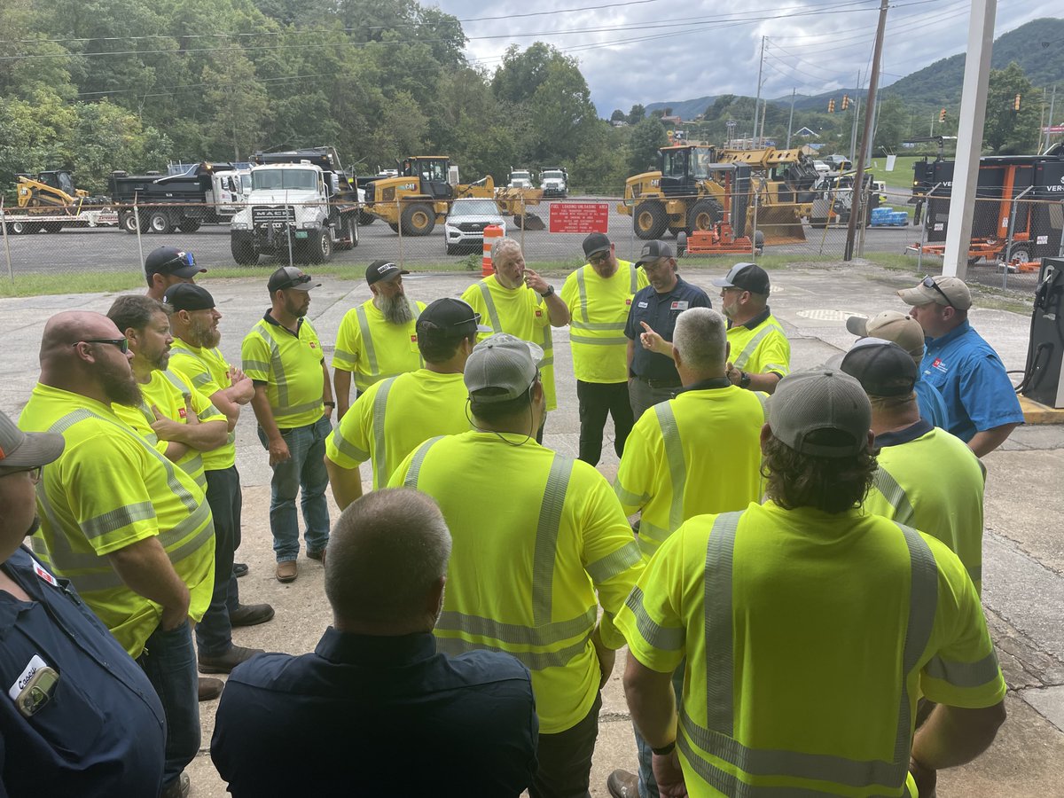 We have strike forces working side-by-side with first responders to do initial debris clean up. Remember, all roads in Upper East TN are considered potentially dangerous. <a href="/NCDOT/">NCDOT</a> says all roads in Western NC should be considered closed. #easttn #helene #cleanup #roadconditions