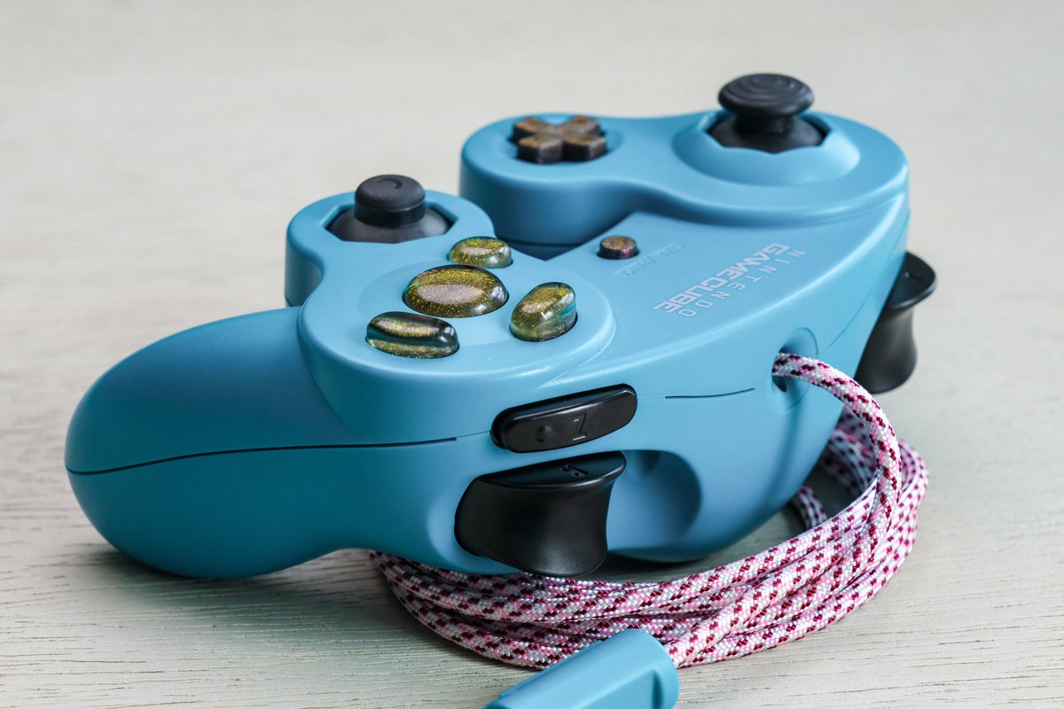 Vulpine Customs tweet media