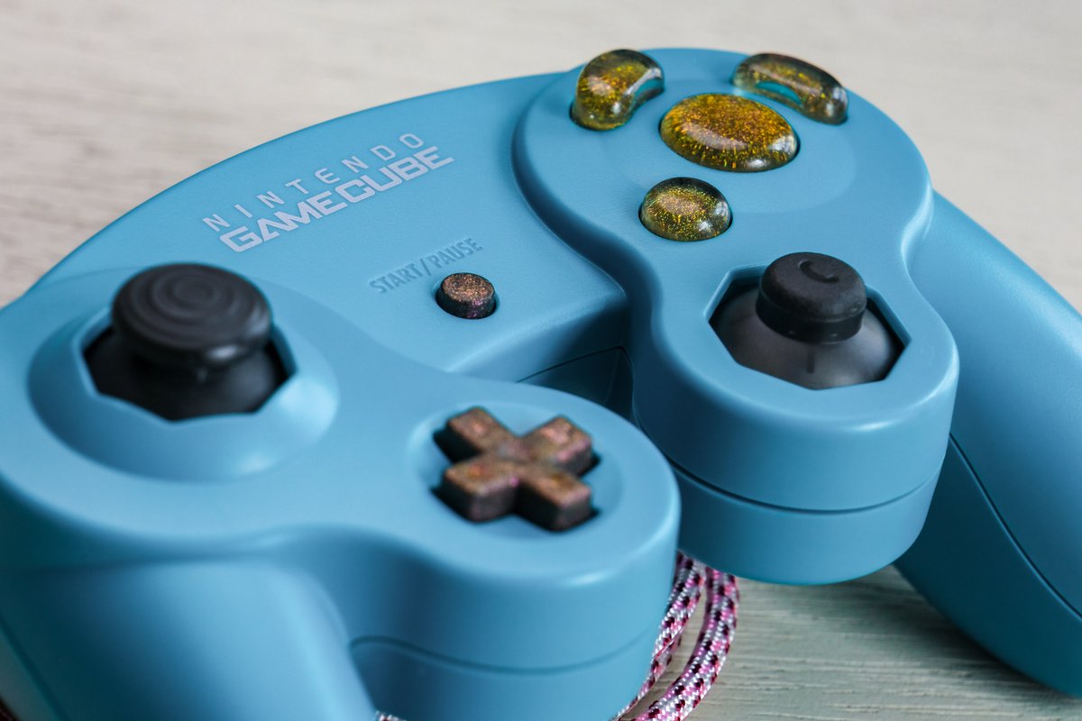 Vulpine Customs tweet media