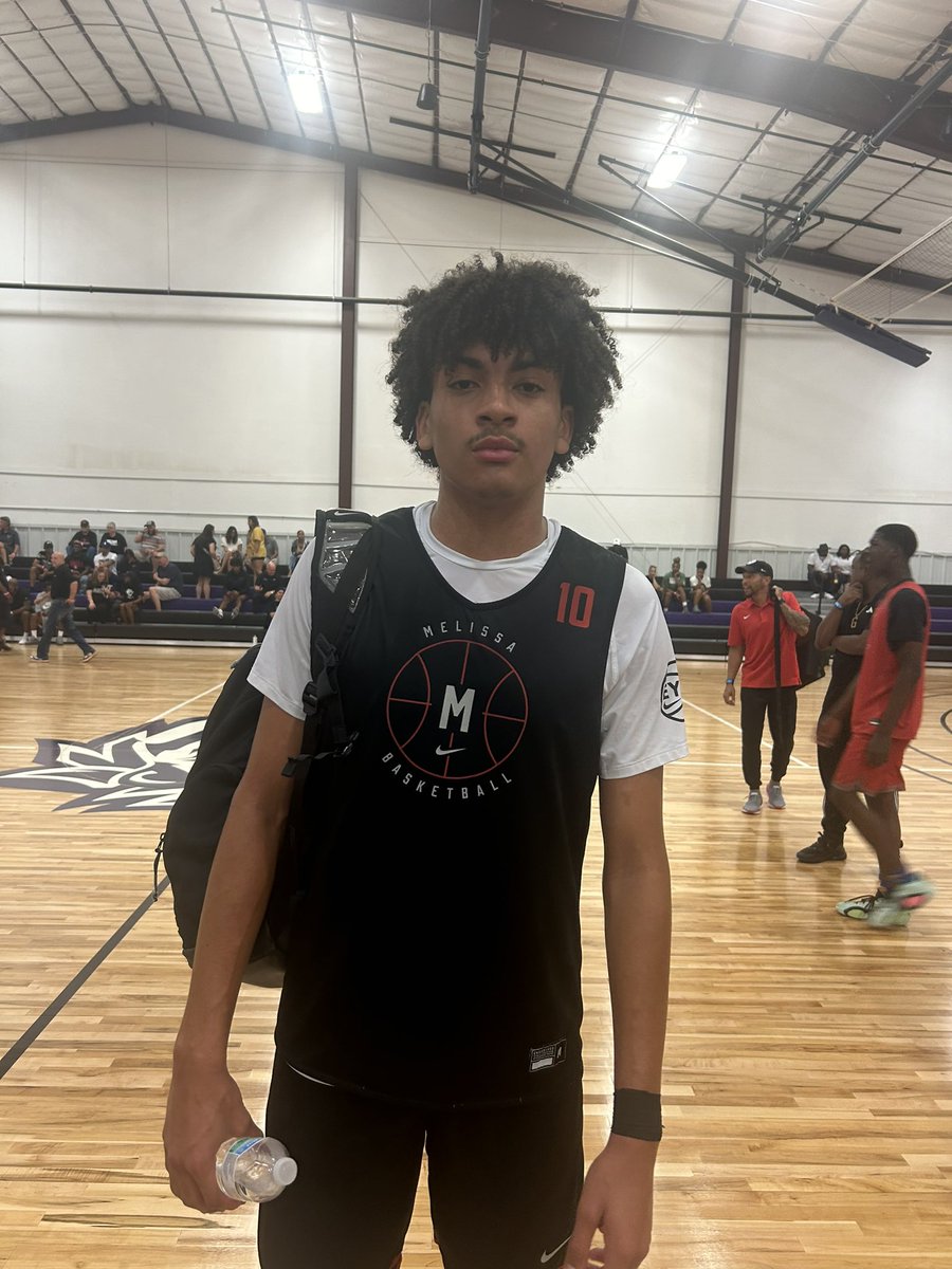 bigsloan32's tweet photo. Good showdown between Melissa & ischool! ischool with a 42-34 win. As expected @TUMBasketball commit @JaylenLawal & top 35 ‘26 National prospect @GoosbyAustin both led their team in scoring. @ExposureOtr #DFWFallShootout https://t.co/B3IpSD9LkE