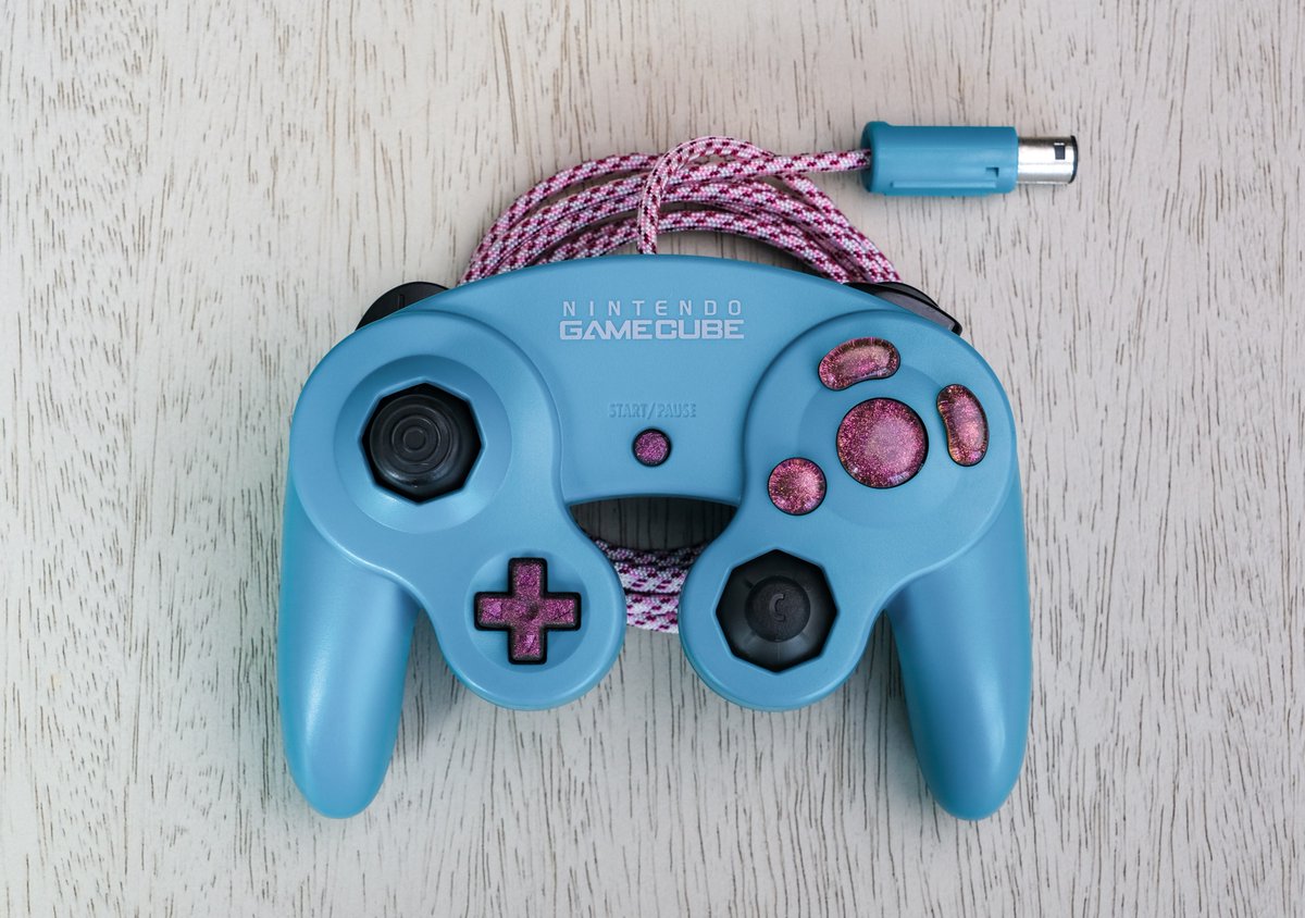 Vulpine Customs tweet media