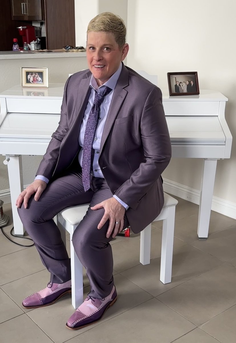 Favreforever's tweet photo. @lawandordertv @nbc @peacock @FINALLEVEL  look at my new suit, which you inspired me to step up my fly game .. I’m smitten with the shoes too! https://t.co/b043wzuBMW