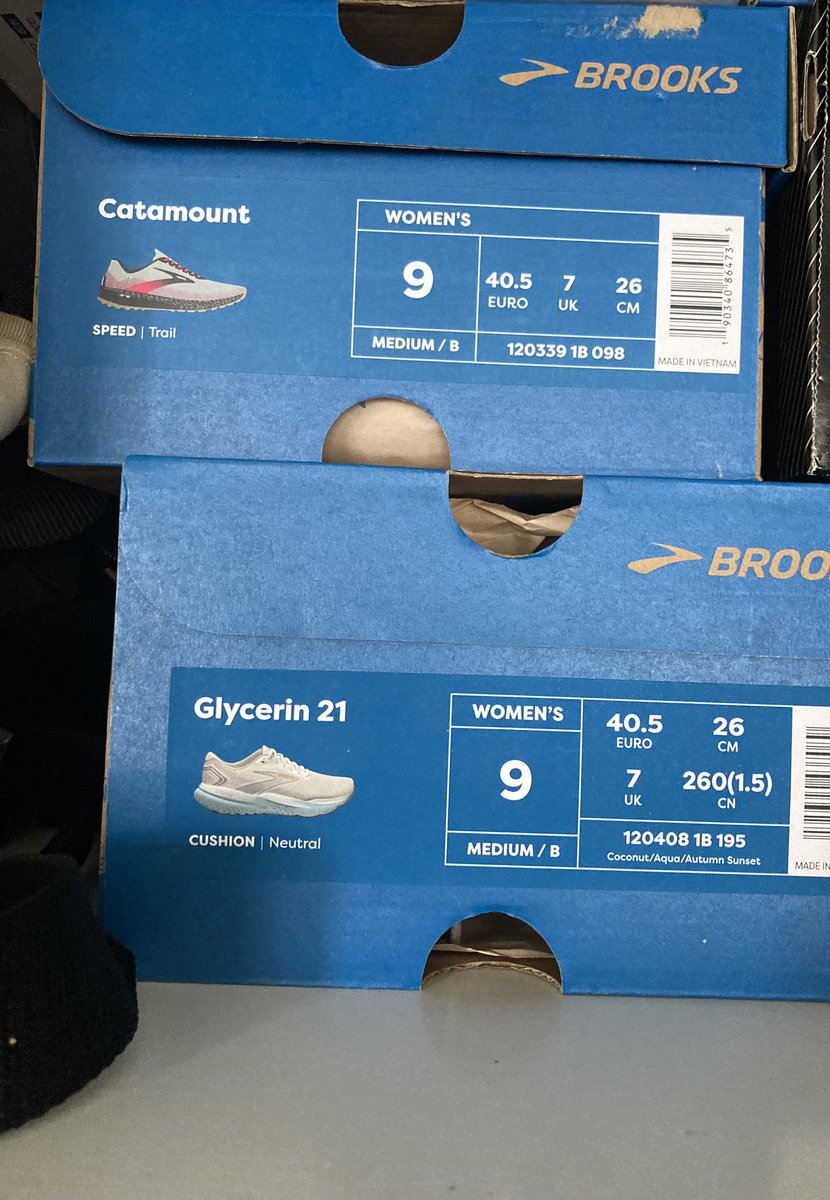 laurarbk's tweet image. As a knee health advocate, I recommend @BrooksCanada shoes to everyone! Their innovative tech makes running accessible for all. Would love to be an ambassador and spread the word #BrooksCanada #KneeHealth this are my options for people with #kneeproblems