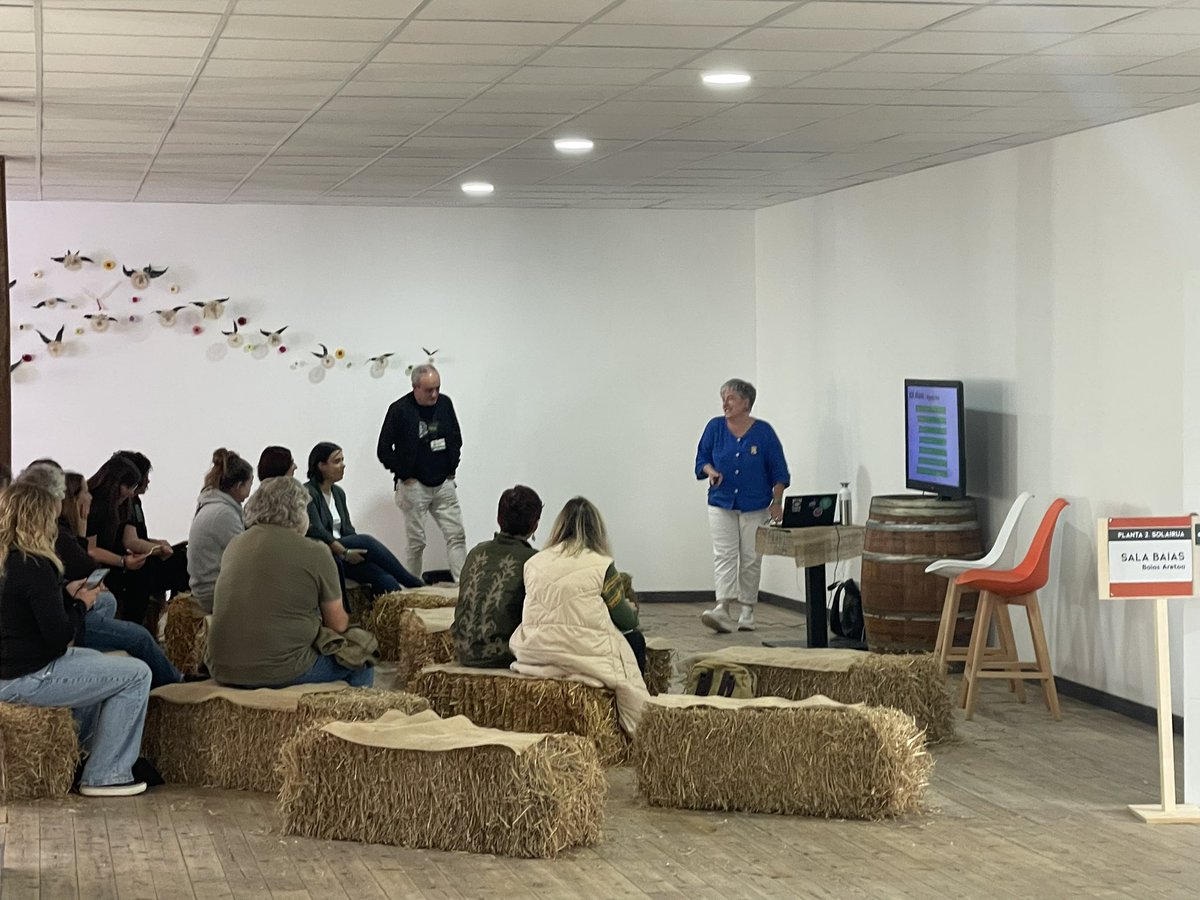 Ha sido un placer contribuir a enriquecer la Gran Kedada Rural

En la sesión de Cooperación que hemos dinamizado Unimos proyectos que van a sinergizar entre sí 
 
Seguro que juntas, vamos a resolver GRANDES retos para facilitar la calidad de vida del mundo rural
@BIKOnsulting