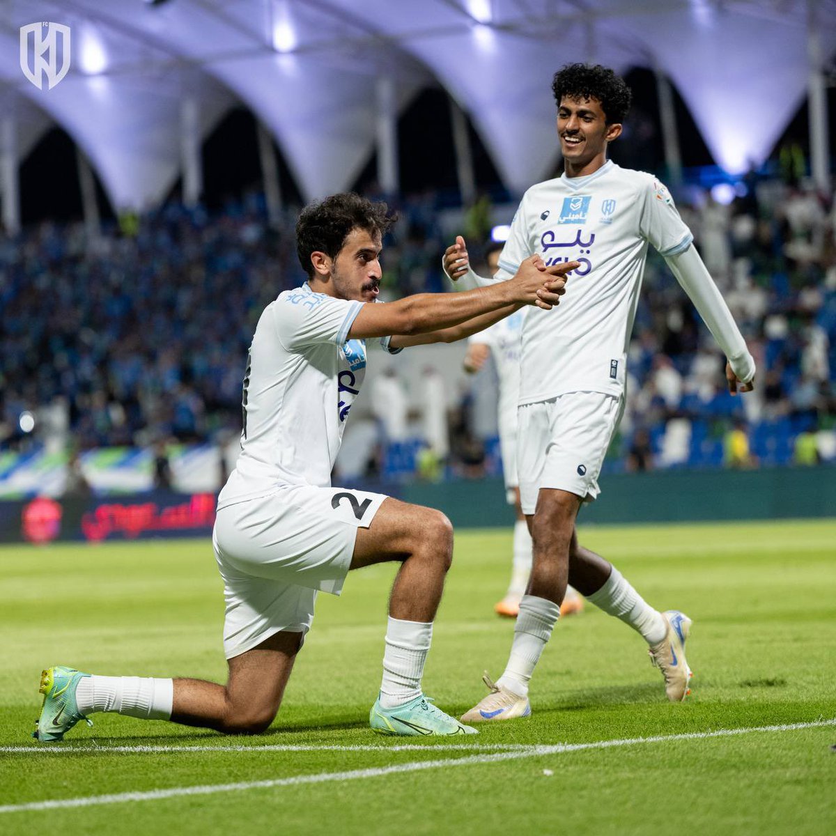 hosein_8's tweet photo. الحمد لله والشكر لله على الفوز وتحقيق ٣ نقاط خارج الديار شكراً للجميع الإدارة والجهاز الفني والإداري واخواني اللاعبين وبإذن الله القادم افضل واجمل ونعد الجماهير والمحبين بقادم أفضل باذن الله 💙🤍@samialfadhel @ALAKHDOUD @srrarhasan https://t.co/jUbh9thkPD