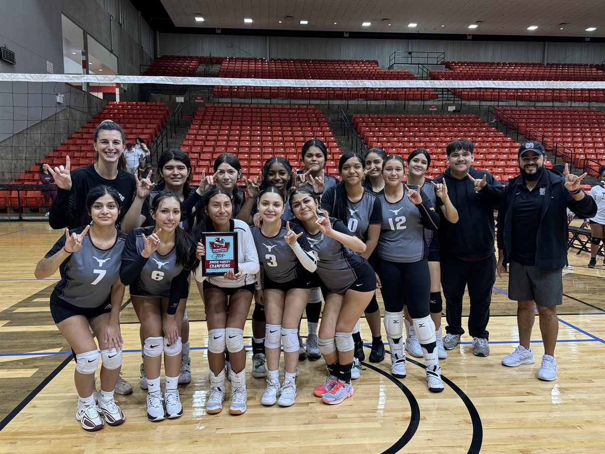 FWISDAthletics's tweet photo. ⁦@NorthSideFWISD⁩ JV🏐 are TOURNAMENT CHAMPS!!!! Congratulations!!!!!! https://t.co/hwyHjJm0iJ