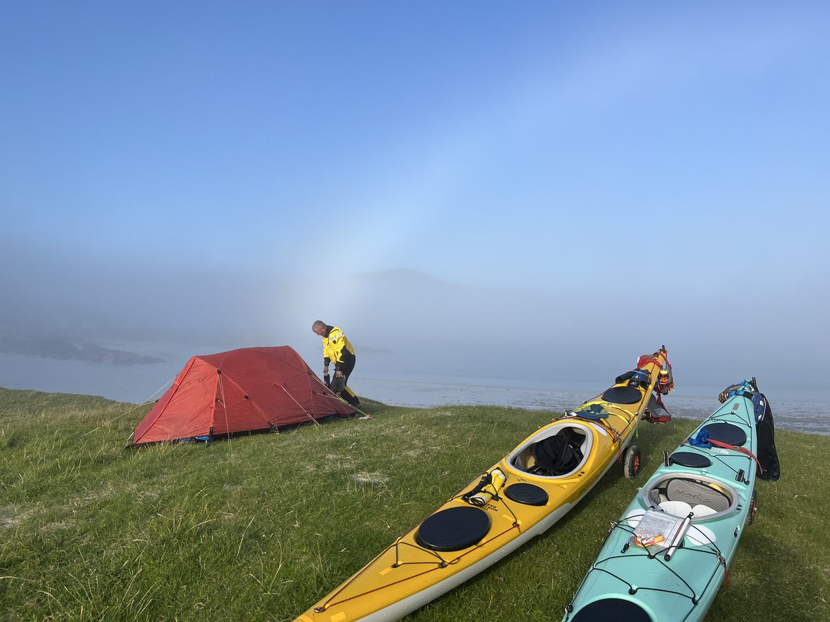 ratherbrunning's tweet image. Amazing few days paddling round the south of Harris. 3 days &amp;amp; 3 nights camping on deserted islands with not a soul but us &amp;amp; sea eagles, otters &amp;amp; the odd dolphin popping up. We’ve had this trip marked on the OS map for almost 15 years! #seakayaking #isleofharris #taransay #ensay