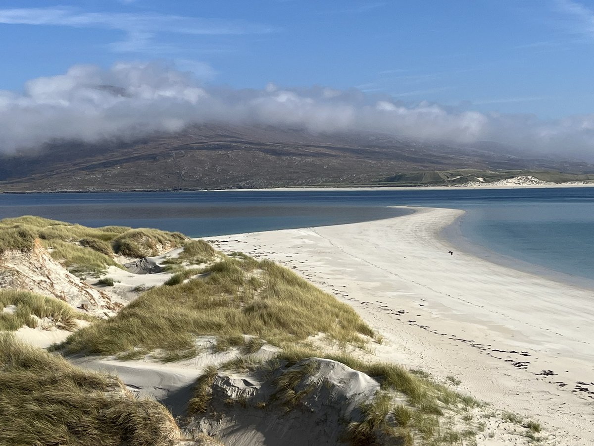 ratherbrunning's tweet image. Amazing few days paddling round the south of Harris. 3 days &amp;amp; 3 nights camping on deserted islands with not a soul but us &amp;amp; sea eagles, otters &amp;amp; the odd dolphin popping up. We’ve had this trip marked on the OS map for almost 15 years! #seakayaking #isleofharris #taransay #ensay