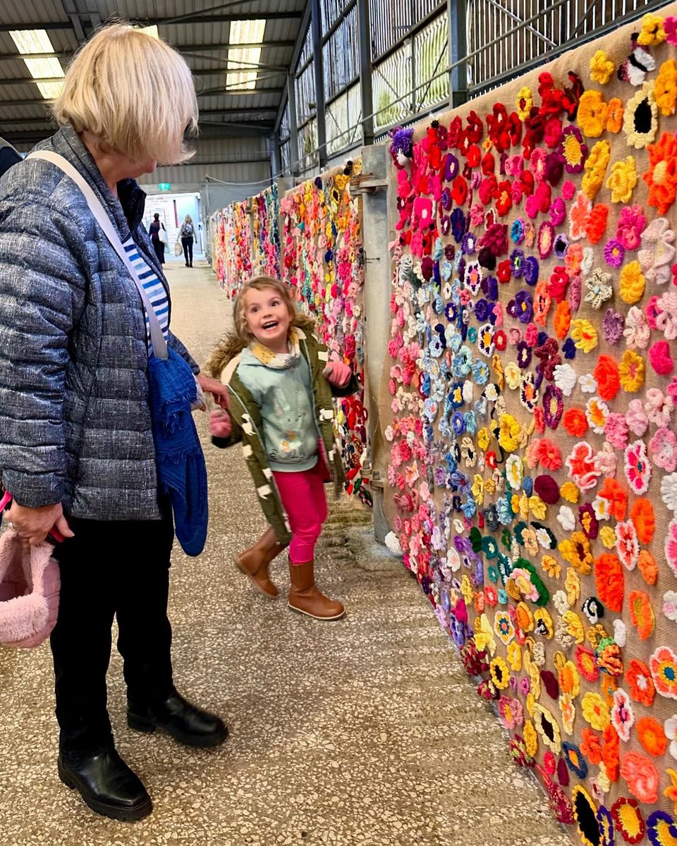 yarndale's tweet image. Such a splendid Saturday today! Thank you for all the smiles! Bring on the Sunday smiles - see you tomorrow if you’re coming to Skipton. If you haven’t got your ticket don&apos;t fret, tickets (£20) will be available on the door from 12pm. #Yarndale2024