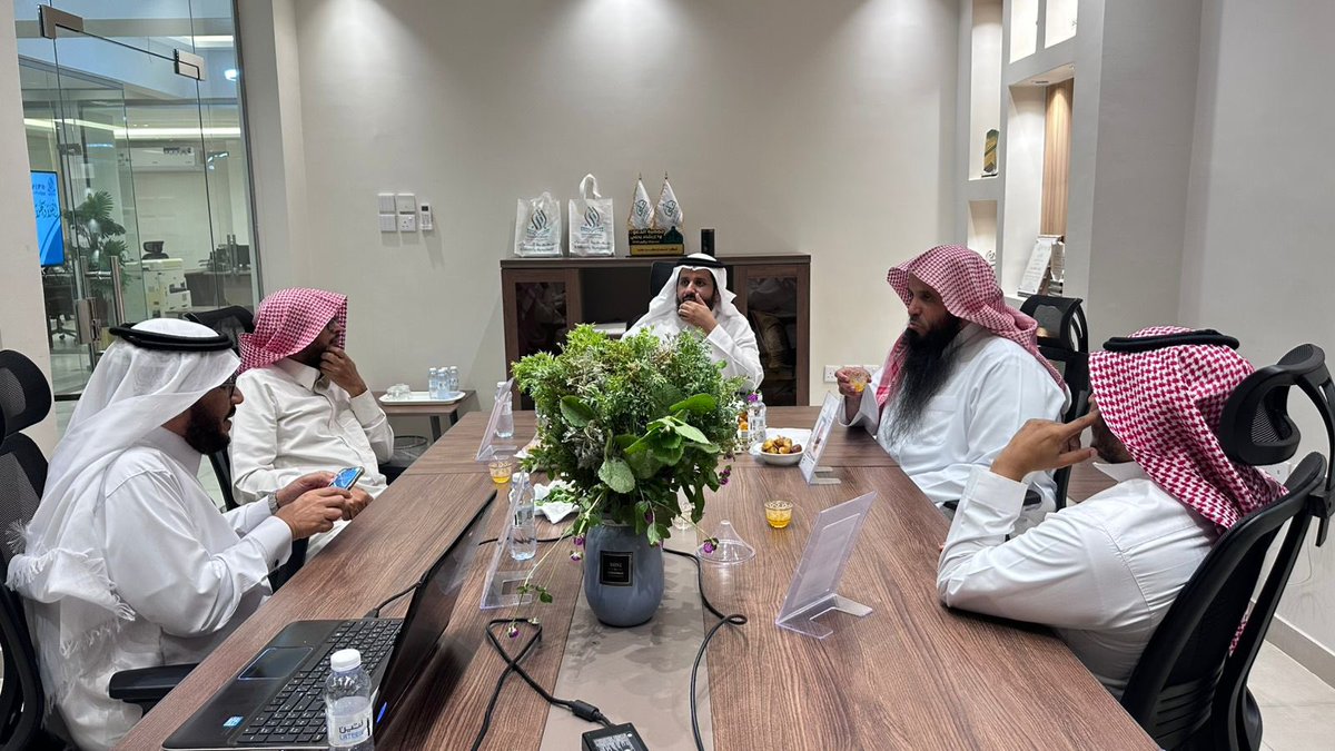 #جمعية_إثراء_التعليمية
#وزارة_التعليم 
# زيارة 

تشرفت جمعية إثراء مساء هذا اليوم السبت 1446/3/25 بزيارة المدير التنفيذي لجمعية مكارم الاخلاق ومدير المشاريع بالجمعية <a href="/makarem_ksa/">جمعية مكارم الأخلاق</a> لمناقشة تأسيس وحدة القيم بالجمعية بحضور رئيس مجلس الإدارة والمسؤول المالي والمدير التنفيذي بجمعية