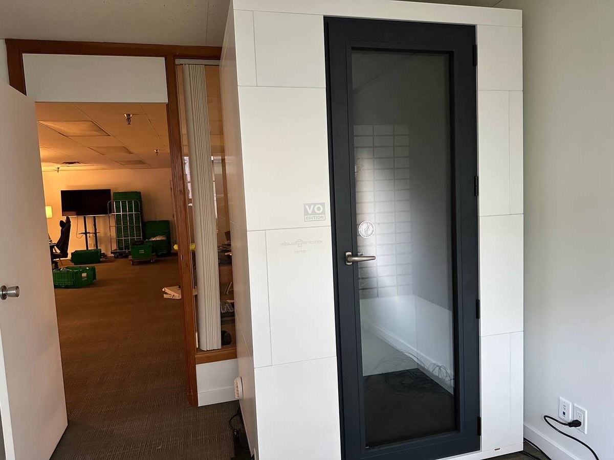 1000xResist's tweet image. hekki grace to the booth

it is now complete again