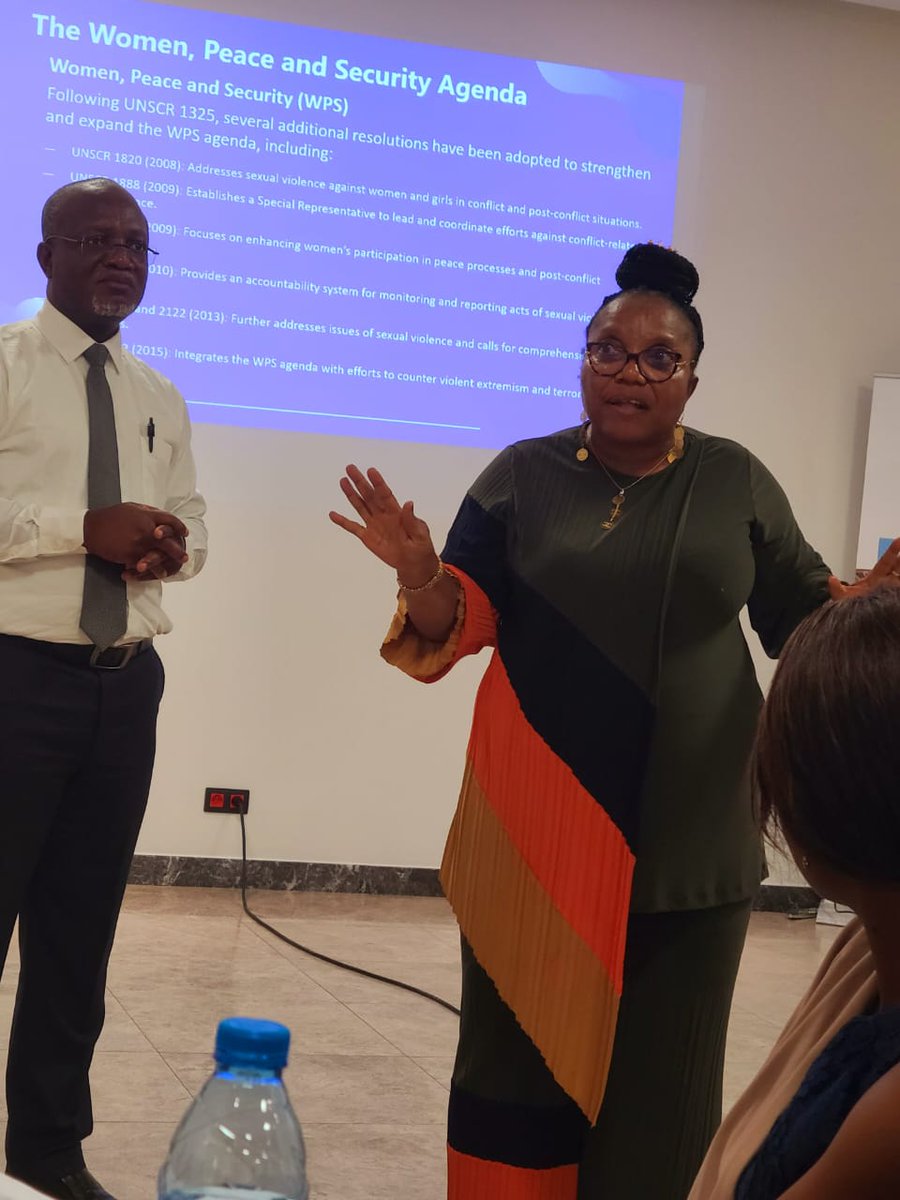 Reachoutreo's tweet photo. True collaboration =true localisation 
I am humbled to have been invited by @un_cameroon 2 facilitate sessions in the just ended workshop on supporting women/girls’ engagement in #peacebuilding. The minister of  @minproffcmr alongside heads  of UN agencies closed it
#RESPECT https://t.co/l37AKbTdWi