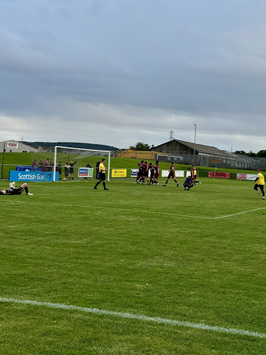 stacey_park's tweet photo. Sendings off, extra time and then penalties! My heart was in my mouth when big Parky walked up to take one! Won 4-3 on pens ⚽️ I need a lie down now. @KeithFC https://t.co/g8DFce8WvI