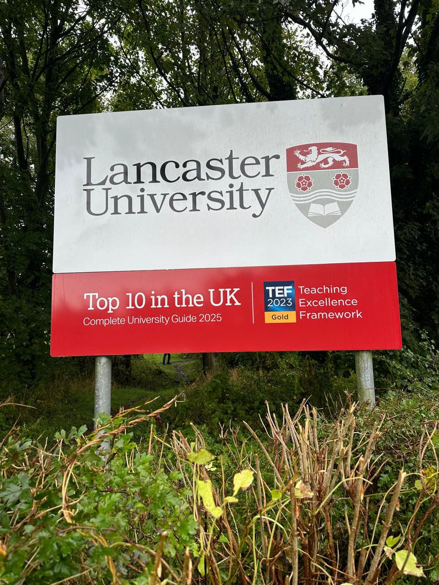 jamaanga17's tweet photo. Autumn Academy complete @LancasterUni. A great time was had. #Drinthemaking https://t.co/kLSEHoOhg1