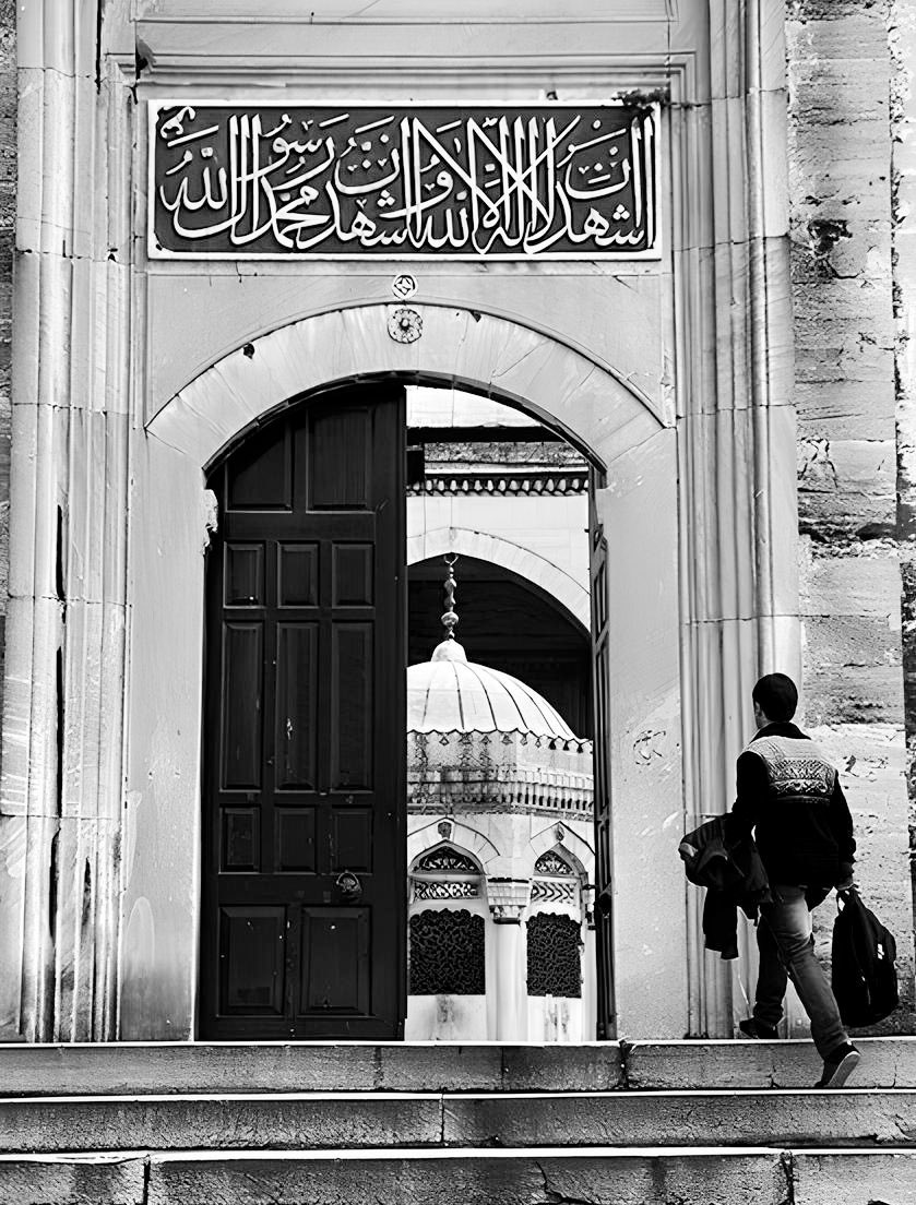 Sayısız kapın var. 
Hayırlısını aç Allah'ım..