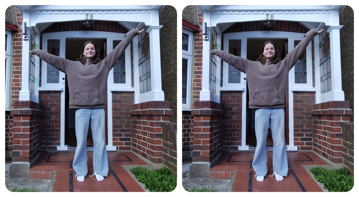 StereoSimian's tweet image. I got some great 3D shots of my middle child as I dropped her off at her new digs in London. I just so happened to have my new Xreal Beam Pro in my pocket! 

While I still prefer my W3 and Canon compact twin rig, there’s no disputing the convenience of the XBP.