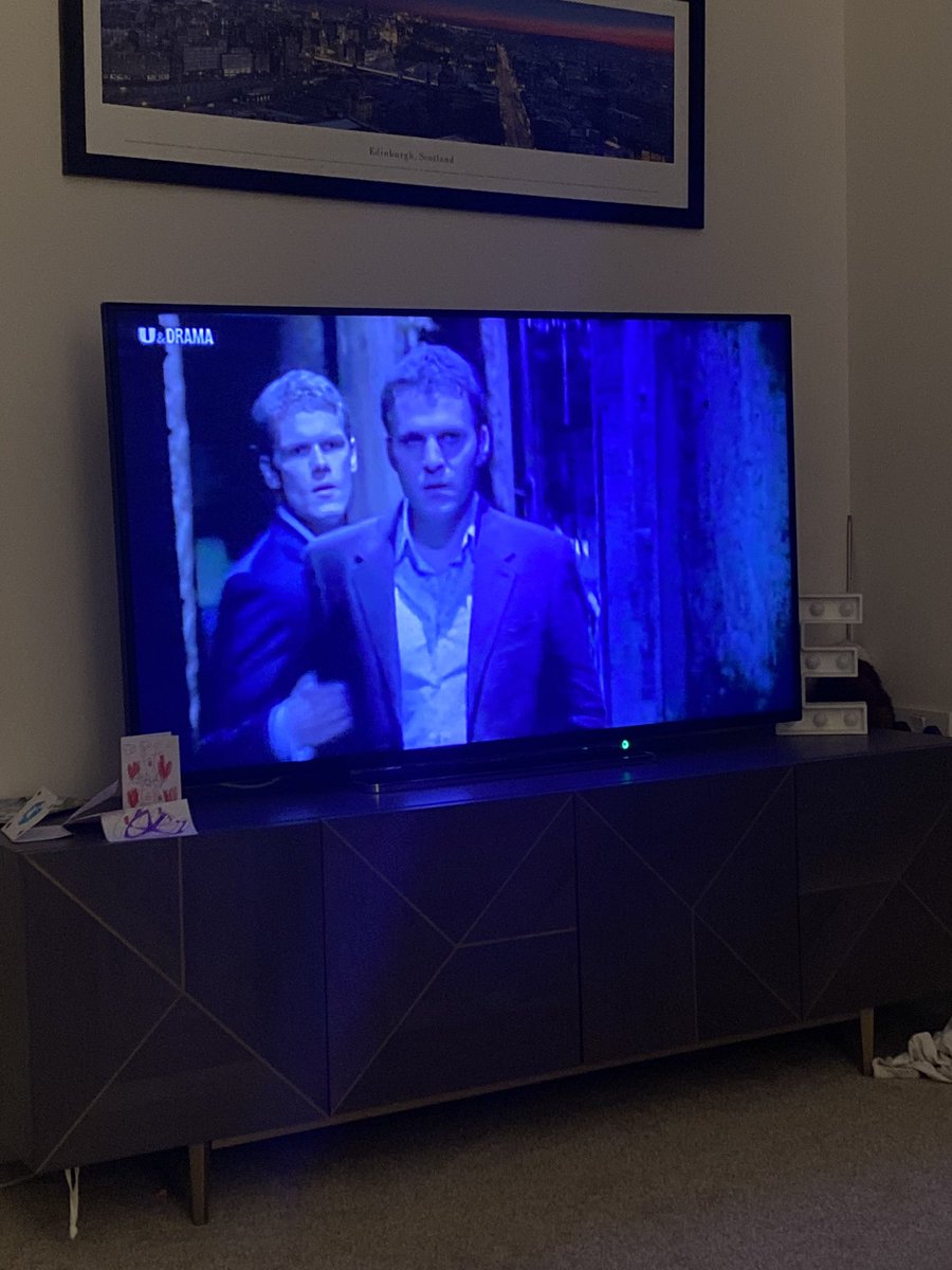 Auds351's tweet photo. A young @SamHeughan rocking up on Rebus on a Saturday night 😍🥳 https://t.co/zCApHXQojX
