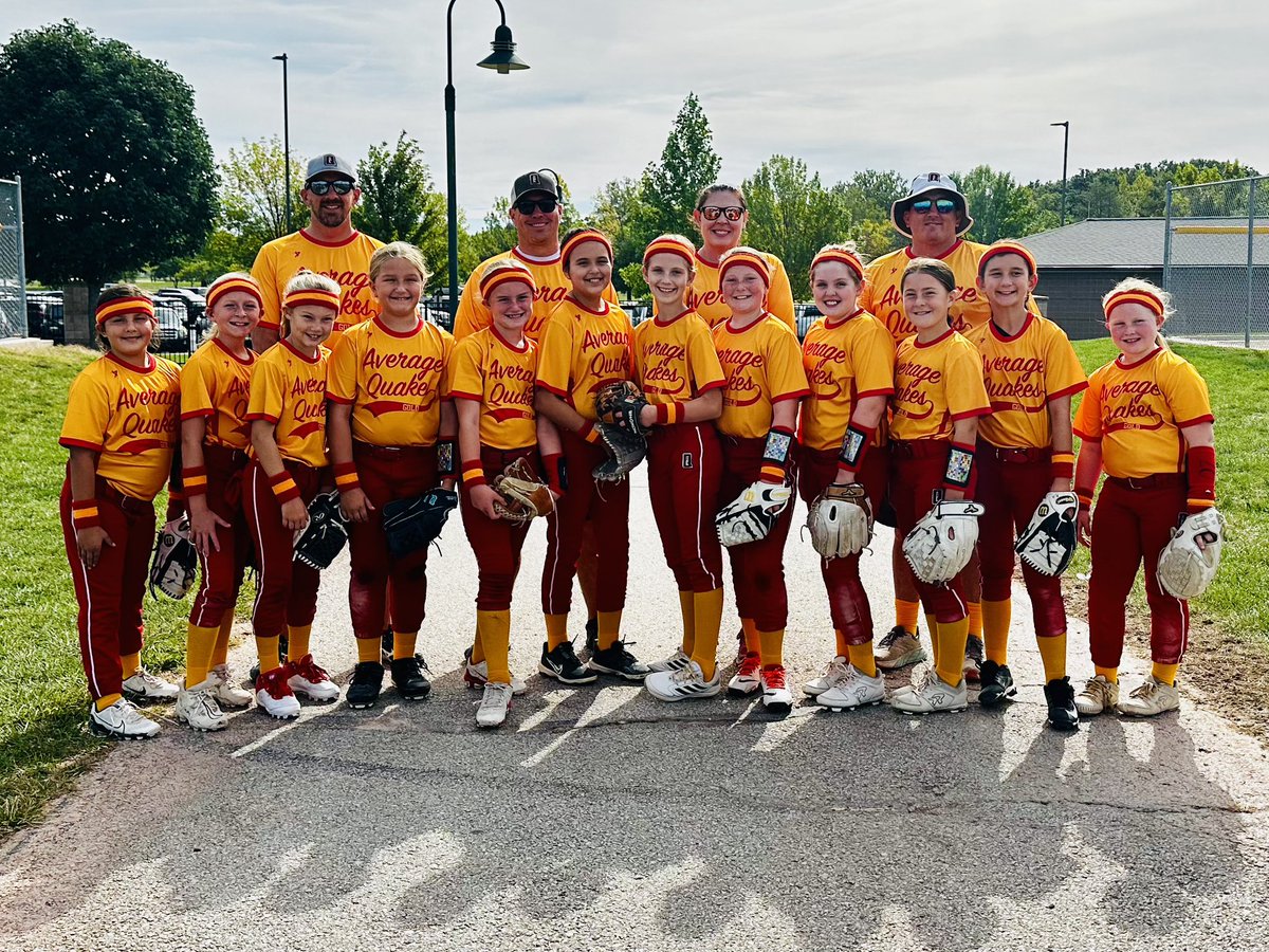 NeQuakes_Beyer's tweet photo. Nothing Average about these girls! 3-0 and pool play today! https://t.co/qa8hjYCqBI