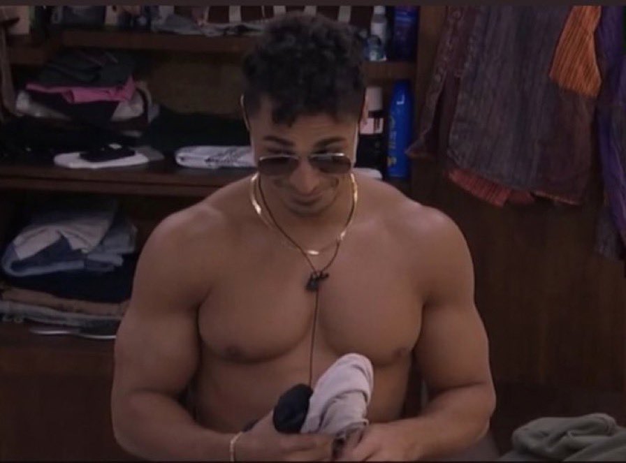 BB_Reax's tweet photo. smug/knowing reaction pics continued #bb26 #bb24 #bb22 #bb10 https://t.co/CzsQKKOc2h
