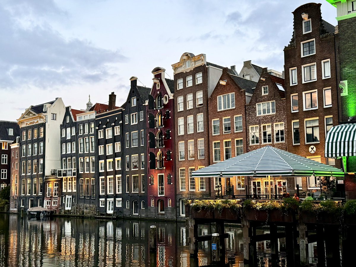 Today we finished up the #EADVCongress in wonderful Amsterdam 🇳🇱

So many interesting sessions, a giant overwhelming exhibition hall, presented a couple of posters, and toured a bit of Amsterdam.

Thanks to my conference buddy <a href="/ChantalRutjes/">Chantal Rutjes</a> it’s been fun hanging with you!!