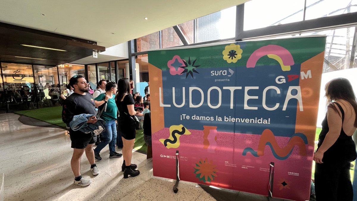 centroGAM's tweet photo. #VivanLasTradiciones 🇨🇱 Infancias y sus cuidadores vivieron una jornada inolvidable con los talleres de Volantín, Patrimonio gastronómico y cuentacuentos. 💫💟 Todos junto a nuestros equipos de Vinculación, Mediación y BiblioGAM. 🥰 #18ChicoGAM 🎊 Presenta @segurosSURACL 🇨🇱✨ https://t.co/Iyf73o2Aud