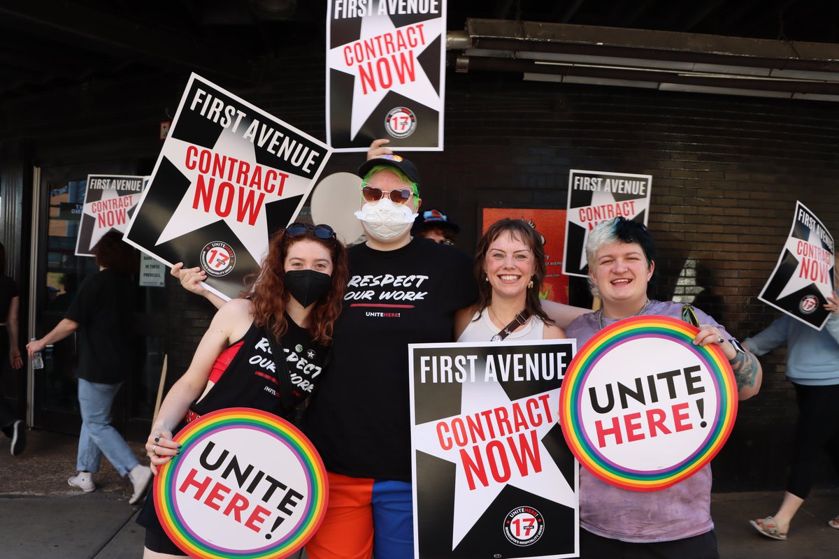 UNITEHERE17's tweet photo. H-O-T-T-O-G-O
Our contract is hot to go!

@FirstAvenue workers call on the company to settle a fair contract. We need wages that allow us to make ends meet and seniority that respects our decades of work! https://t.co/pzLJRIH1RV