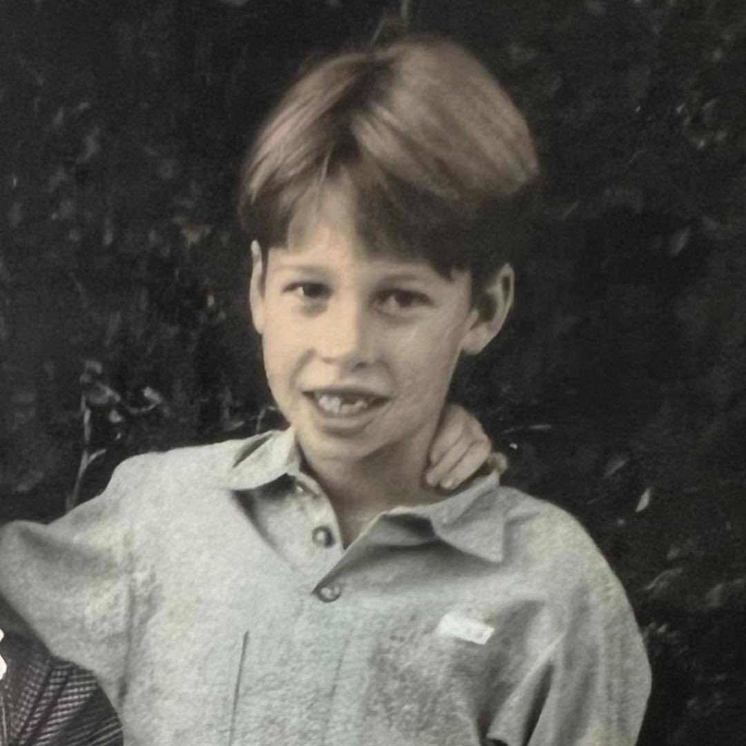 I was 8 years old in this picture. 

Today, I turn 40. 

I may look different now, but one thing hasn't changed: Ken Calvert was in office then and he still is now. 

We need term limits, and a fresh start for Riverside County.