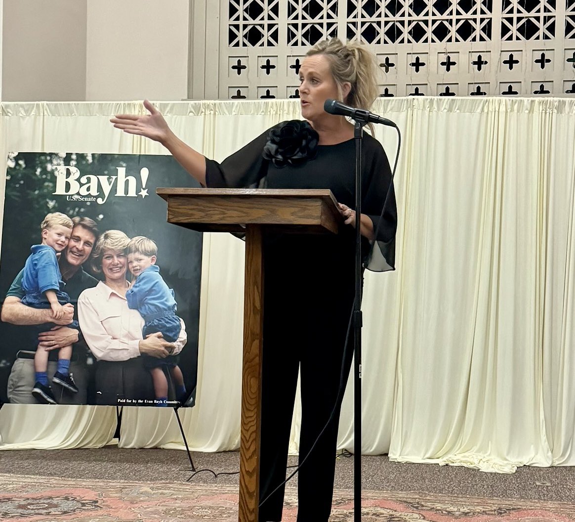 Pleased to be in Howard County this evening for the Birch Bayh Democracy Dinner. Senator Birch Bayh’s efforts helped the passing of the 26th Amendment, empowering millions of young Americans by granting them the right to vote and shaping the future of our democracy. 

We are