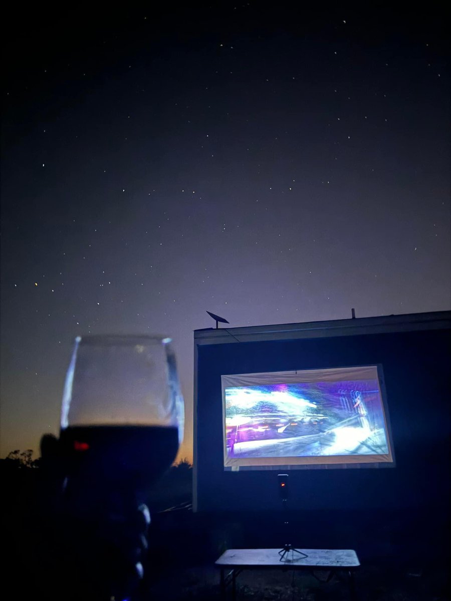 thebestsnm's tweet image. @Starlink @elonmusk Why do I love Starlink…outdoor movie and wine under the stars in the country! #starlink #wine #nebulaprojector
