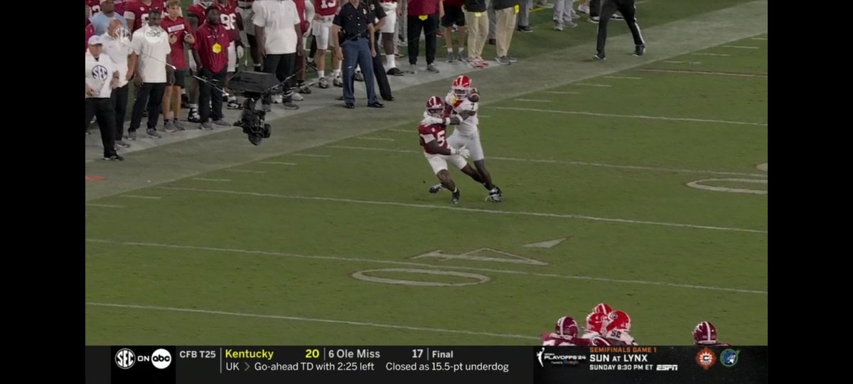 ItsB0unce's tweet image. But alabama gets all the calls right? Right? #PassInterference #Bama #BamaGameday #UAvsUGA