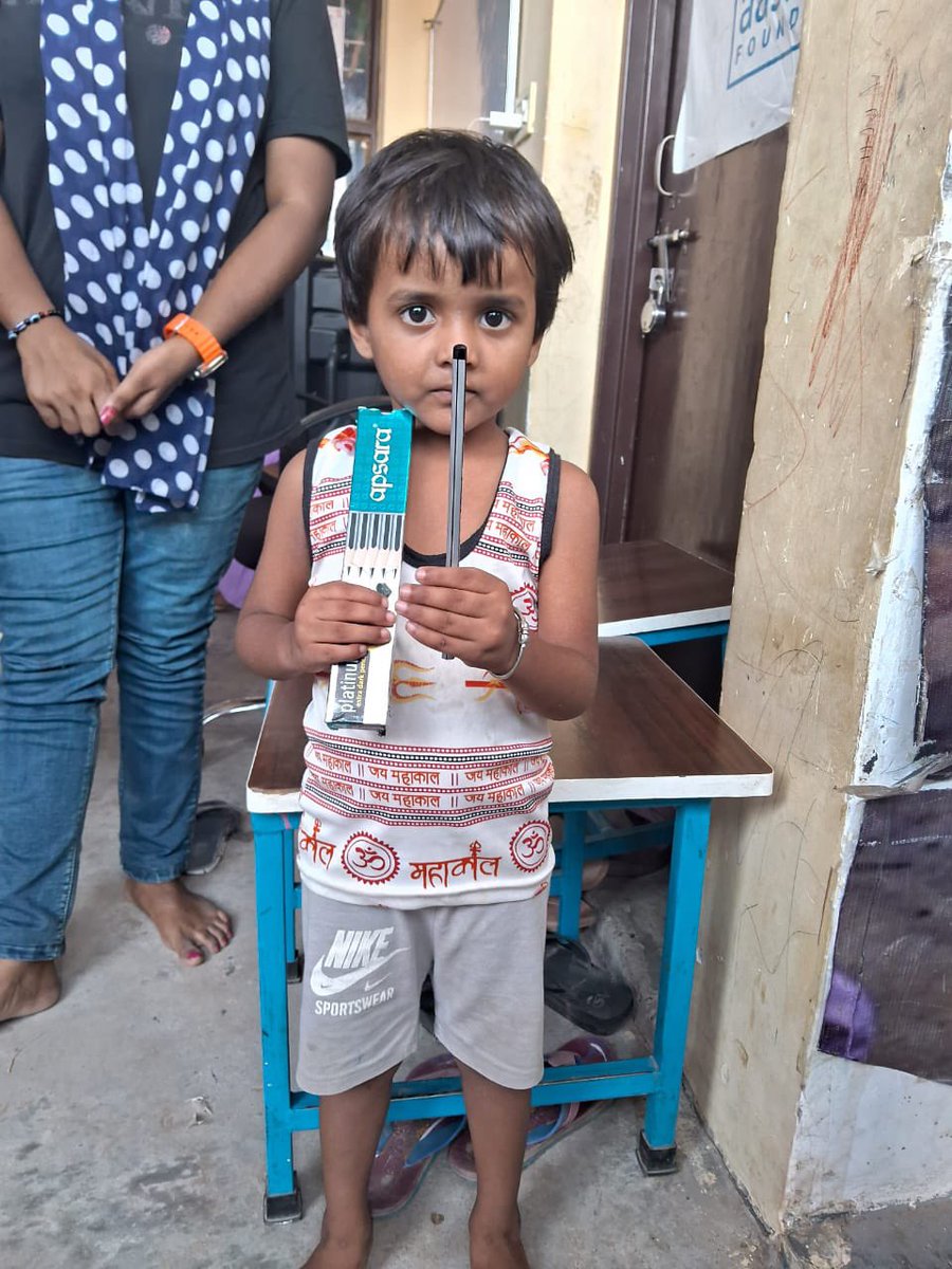 widowhelpdesk's tweet photo. “All the best to Komal from 1st class for her wonderful achievement! Such simple gifts as a pencil or a chocolate bar may seem rather trivial, but for a child in hardship, it is of great significance. Way to go Komal!” https://t.co/q7WymUQsqU