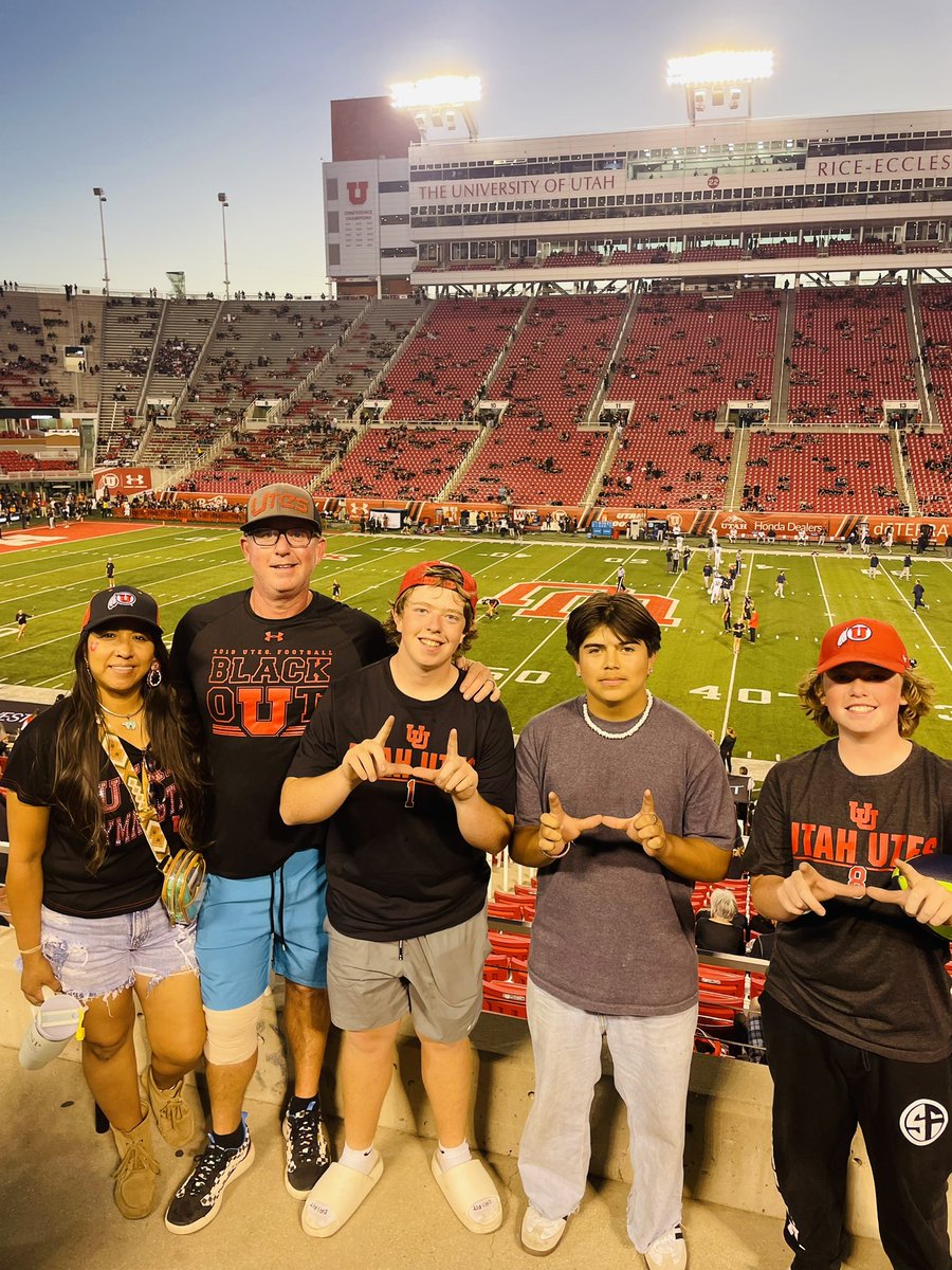 CelesstaM's tweet photo. #UTESGAMEDAY 

GO UTES!! https://t.co/IdGtR3edOv