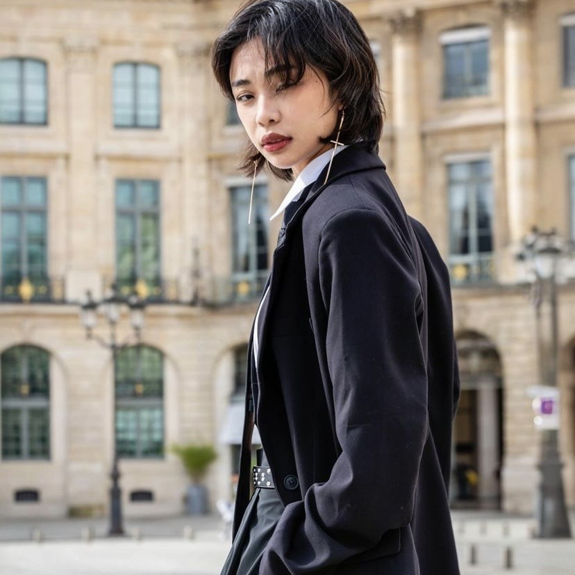 News5PH's tweet photo. Stunning in her fashionista look ang actress-singer na si #MaymayEntrata sa ilang retrato na ibinahagi niya mula sa kaniyang Italy trip.

📷: Maymay Entrata/Instagram https://t.co/BBQxJcG7aG