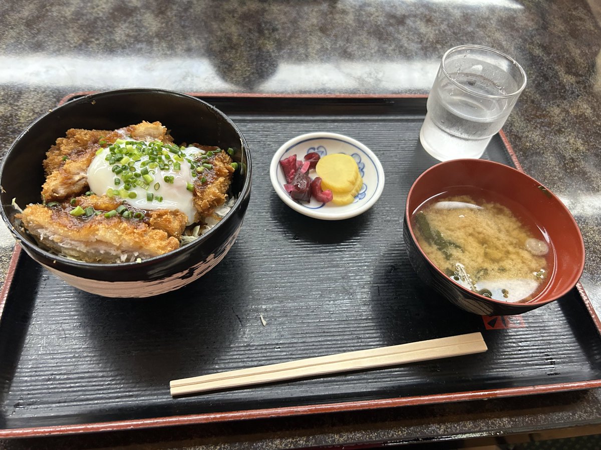 チー太郎 (@titaro_diary) on Twitter photo 昨日デイトナミーティングに参加しました。白バイ走行に釘付けになり、サイレンの音を聞いてドキドキ💓気温もちょうど良いくらいで楽しいツーリングでした✨
R1さんは走行中冷却水の蒸発する匂いが…😅 昨日デイトナミーティングに参加しました。白バイ走行に釘付けになり、サイレンの音を聞いてドキドキ💓気温もちょうど良いくらいで楽しいツーリングでした✨
R1さんは走行中冷却水の蒸発する匂いが…😅