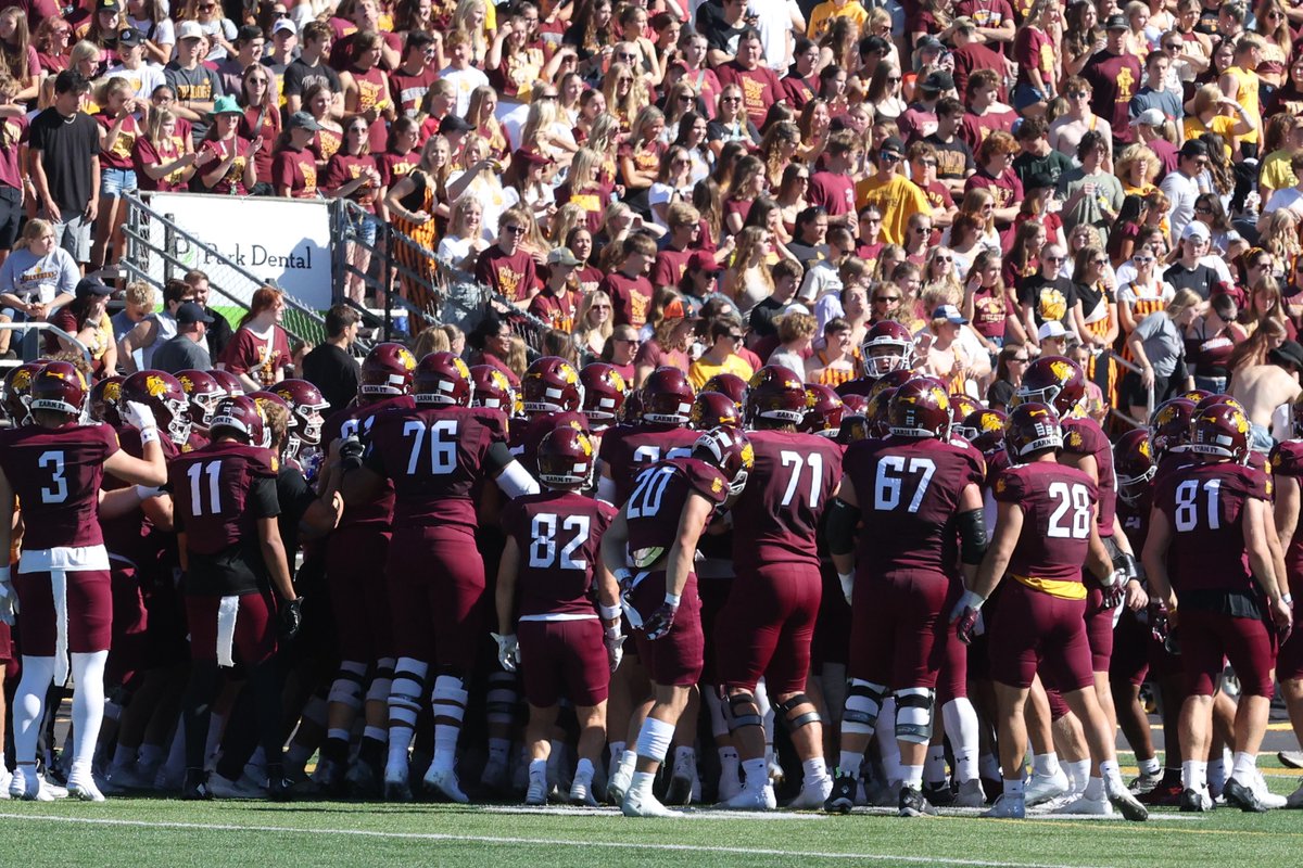 UMD_Football's tweet image. More Hoco 📸