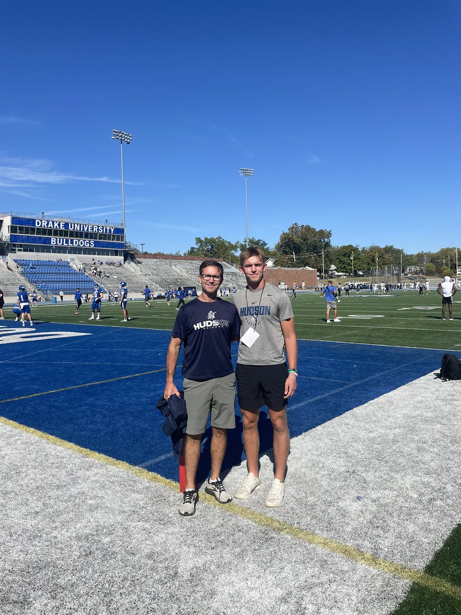 TylerLessard_'s tweet image. Had an amazing time @DrakeUniversity football game today! Thank you @Coach_JohnsonJ and @coachcjnuss for the experience. Great win for the Bulldogs!