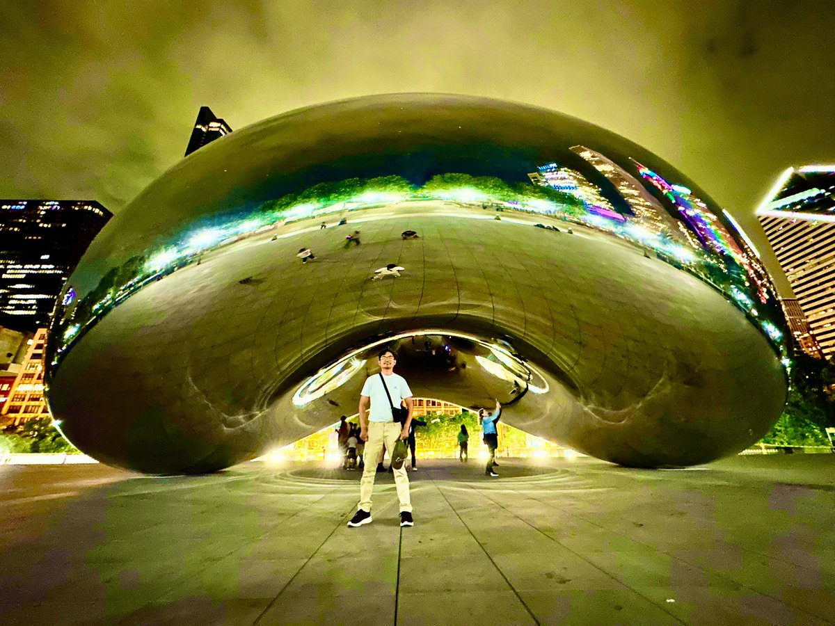 Millennium Park’s “The Bean”