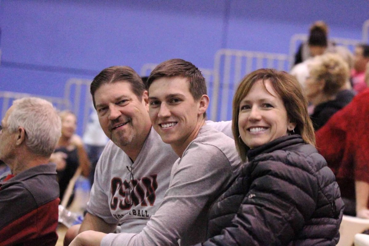 MikeHaake's tweet photo. It is a rare occurrence that I converse with @HaakeMatt without feeling immense pride in our son. He possesses a good heart, sharp intellect, and exceptional sales skills. He is considerate of others and takes the initiative to make those around him feel valued. Happy Sons Day! https://t.co/P3iRUJ8fzS