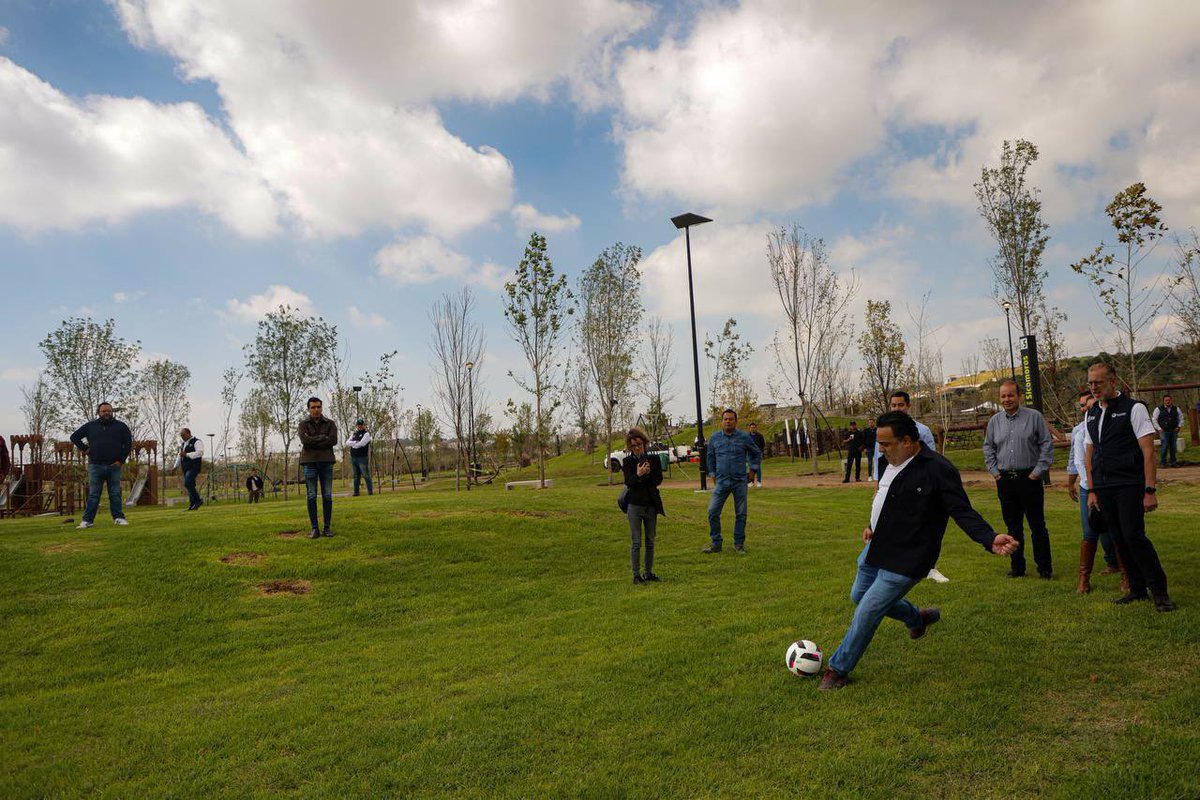 Luis Nava tweet media