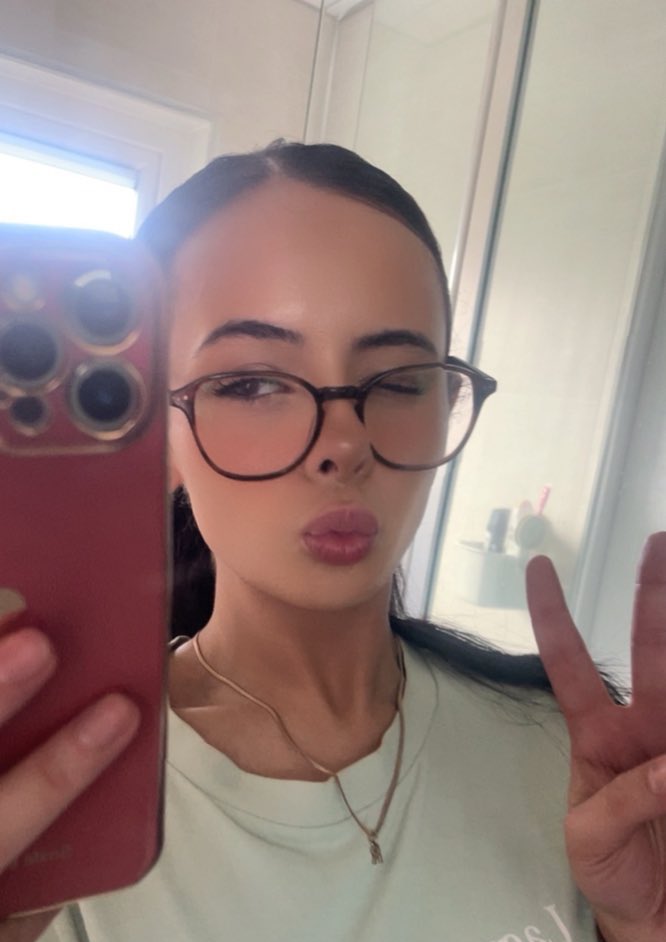 #nsftwt would you bust all over my glasses or somewhere else