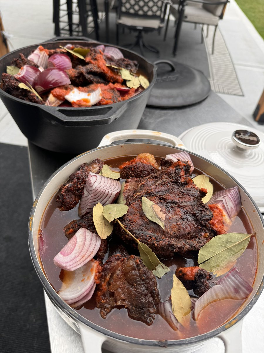 Jledge91's tweet image. Barbacoa tacos for noon kickoff tomorrow. If the Bears get their teeth kicked in, at least I’ll have ate really good.