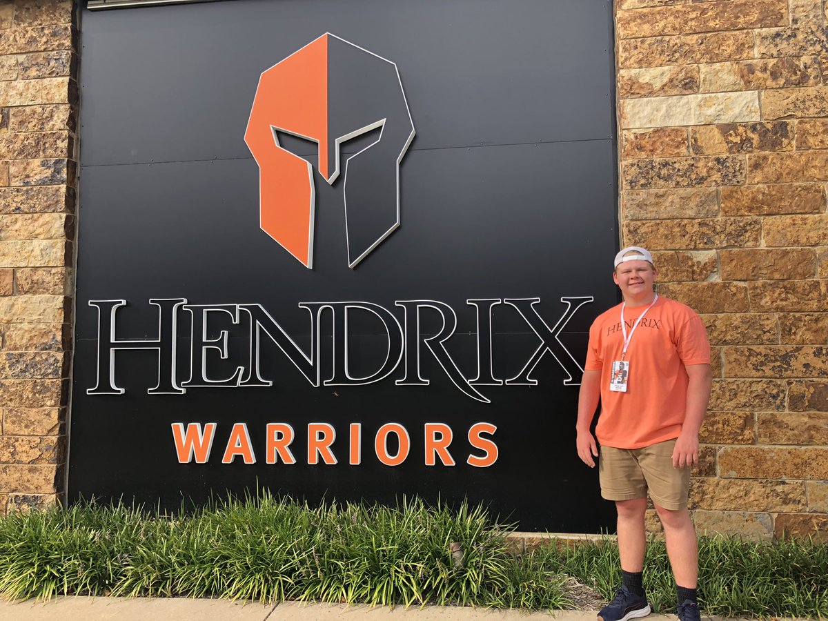 TyShannon75's tweet photo. Thank you, Hendrix College, for the Game Day Invite and your hospitality! Congratulations on your 31-28 victory on Homecoming!! Go Warriors! @HendrixWarriors @HDXAdmission 
@John_M_P_23 @RussHeidiSLC @NotCoachBuck @hendrixcollege @HendrixFootball #WeAreWarriors #seniorszn #Classof2025 @CoachHSmith