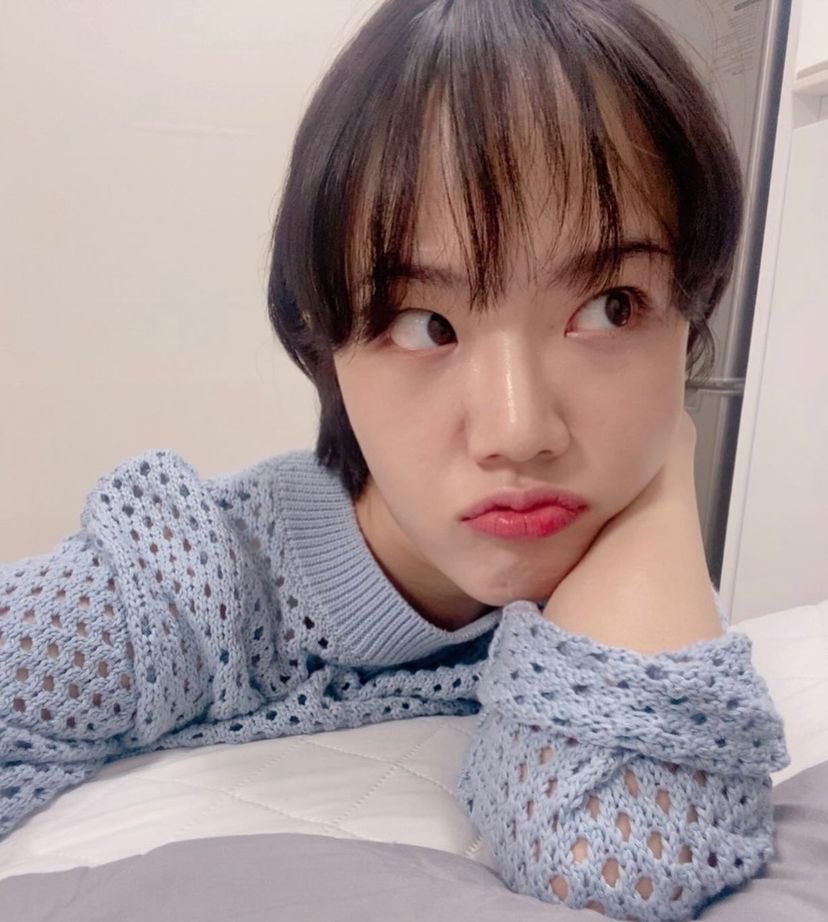 mellangdan0809's tweet photo. [240929 #김향기 인스타그램 업댓]
your own scent
i hope it's a flower🩵🌼🤍🌼🤎 https://t.co/cmsMAz06iQ