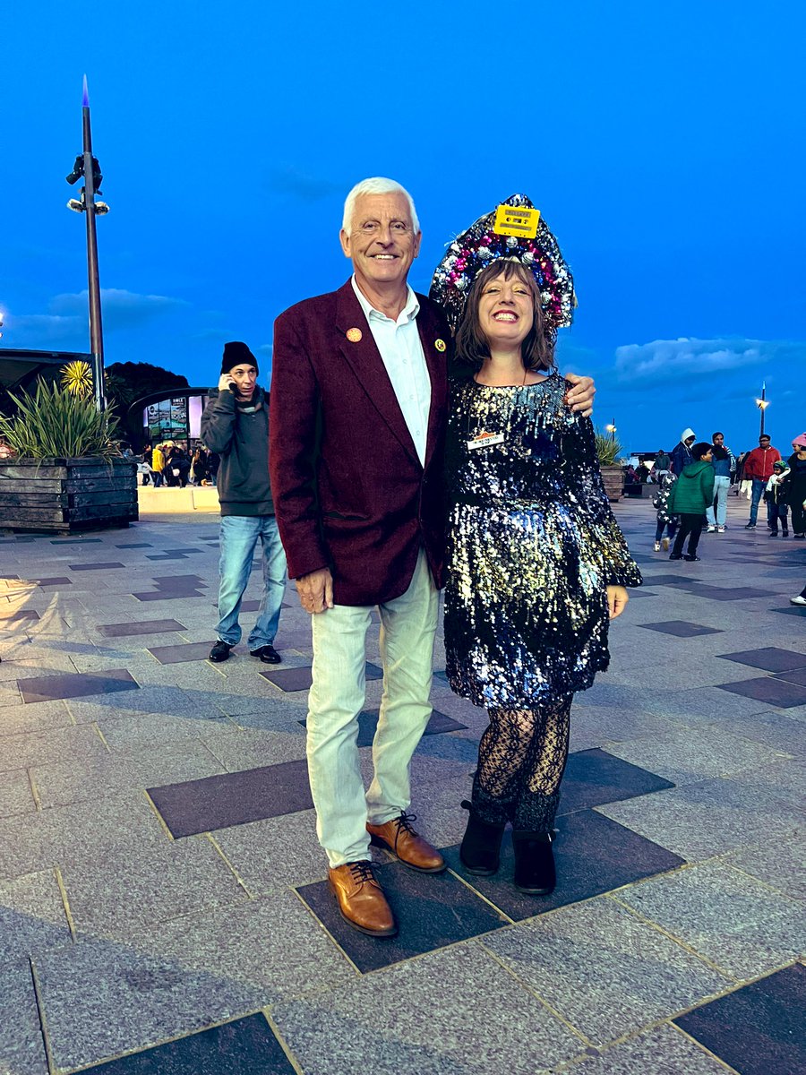 thegobbledegook's tweet photo. @andym_editor @artsbythesea @BCPCouncil @ace_national @Bournemouthecho @richherrett What a FANTASTIC night! Was lovely to catch up - and what incredible fireworks at the honeypot! https://t.co/aHf5se5P1q