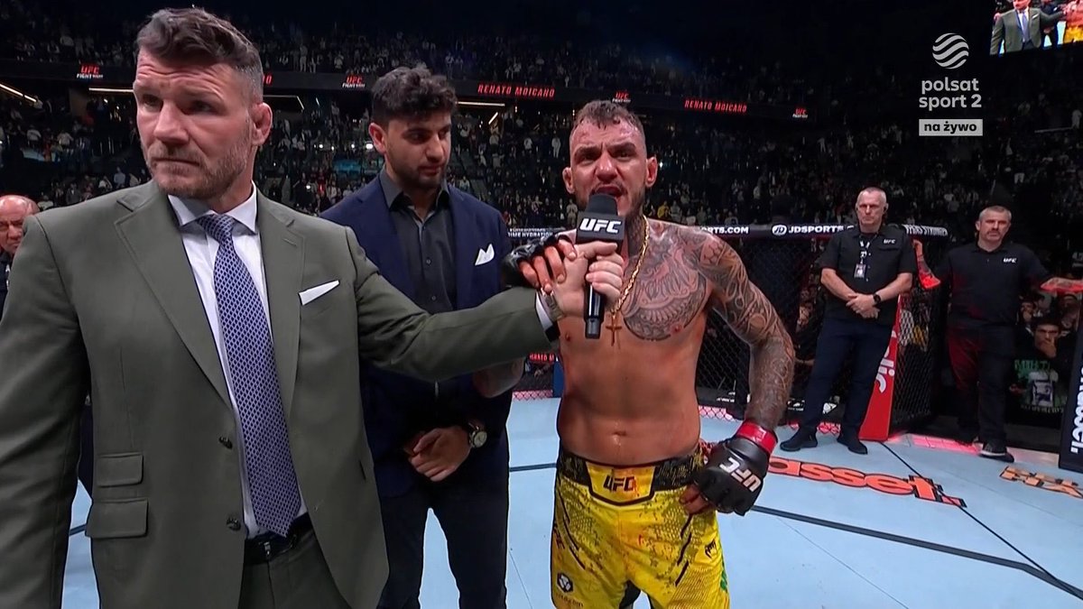 TeachSama_'s tweet photo. " Fuck Macron " Moicano c’est trop le GOAT qu’il pense être 🤣 #UFCParis https://t.co/yn0HifmQrY
