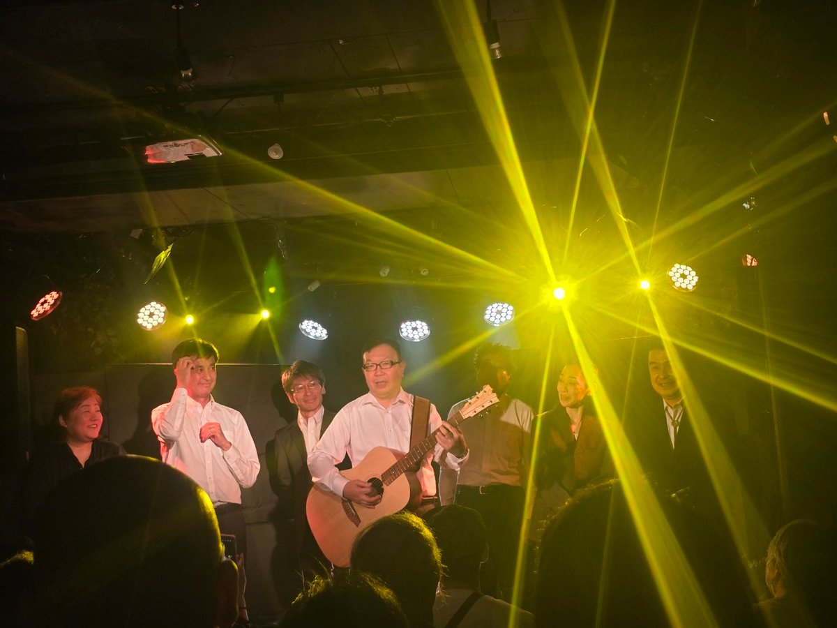 hassnet8's tweet photo. 昨日、無事に
THE COMEDY SKETCH SHOW2
『絶望ボン•ボヤージュ』
全ステージ終えるコトができました。
増席に次ぐ増席で、とりわけ最終回のお客様には窮屈な思いをさせてしまったかとm(_ _)m
どの回も反応が良くってとても楽しめましたー!
振り返りポストいっぱいしちゃいそうです…
#TCSS2 https://t.co/KhEjguSWlc